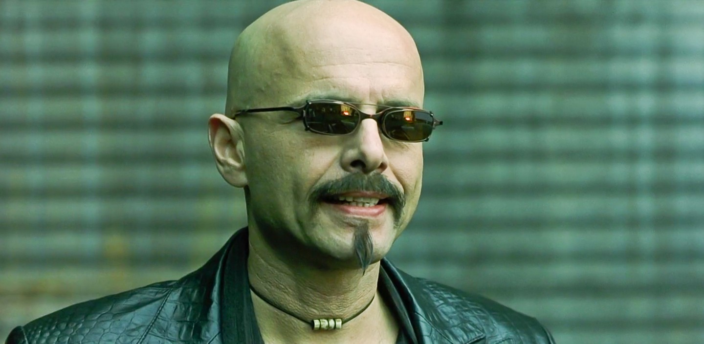 Cypher (Joe Pantoliano) Morpheus csapatának egyik tagja, tapasztalt operátor, aki kiábrándult a való világból és belefáradt a szabadságért folytatott állandó harcba. Titokban megállapodást köt Smith ügynökkel, és elárulja a társait.
