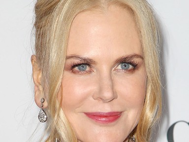 Össze fogsz zavarodni! Nicole Kidman mellén egy mellvillantó szirén van!