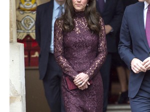 Kate Middleton fantasztikus csipkeruhában üdvözölte a kínai küldöttséget