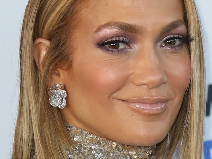 Jennifer Lopez smink nélkül, reggeli szelfit posztolt