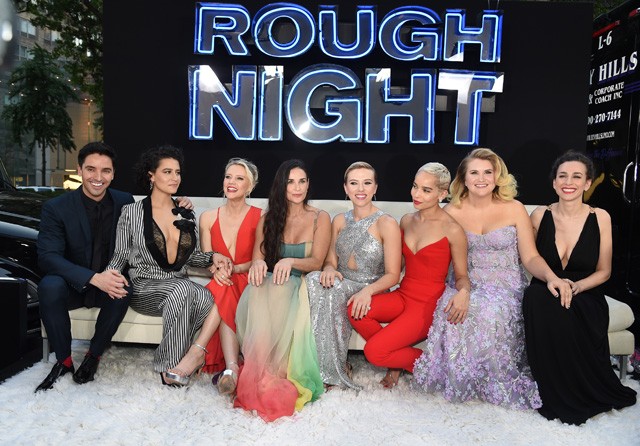 Scarlett Johansson Csajok hajnalig