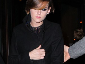 Új frizurával trükközik Kristen Stewart