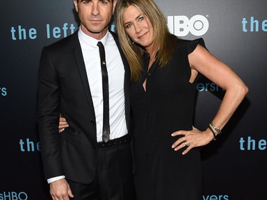 Bő overall rejti Jennifer Aniston kerekedő pocakját