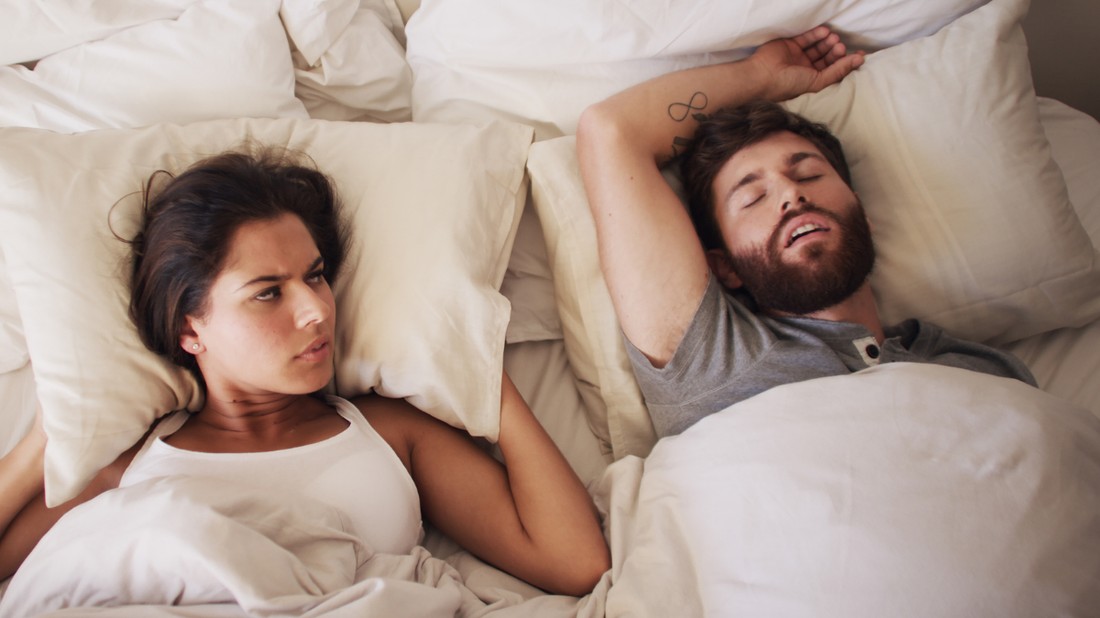 A horkolás mindkét nemet érinti, csak a szégyen és a társadalmi elvárások a férfiakra teszik a reflektort