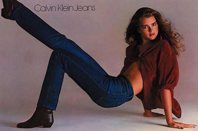 Brooke Shields a Calvin Klein farmerreklámban