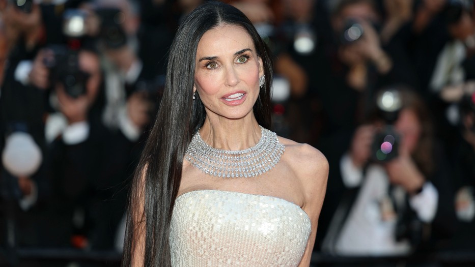 Demi Moore csak úgy ragyogott a cannes-i filmfesztivál vörös szőnyegén 