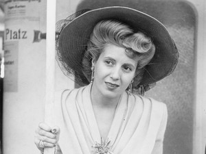 Dior kedvence, az argentin feminizmus kulcsfigurája – ismerd meg Eva Peròn néhai First Lady-t