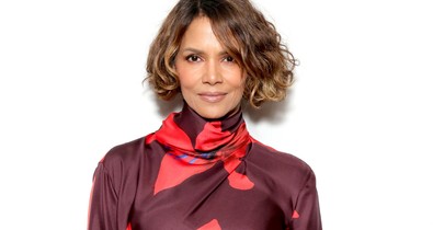 Halle Berry bikinis fotóján ámul a világ: 58 évesen is bombaformában van a színésznő
