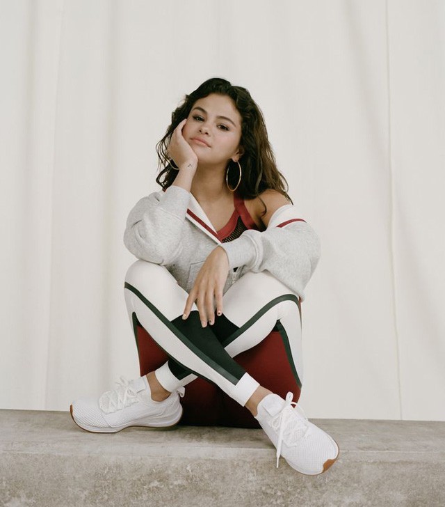 Selena Gomez az év legszexibb edzőtermi cuccában, és erősebb mint valaha