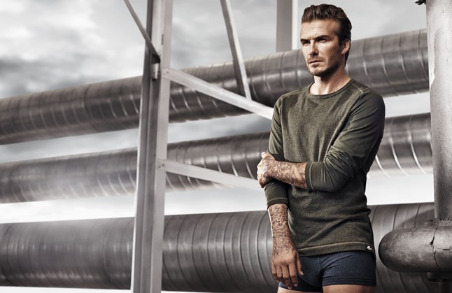 David Beckham megint alsóra vetkőzött a H&M kedvéért
