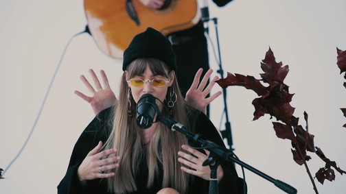 Megérkezett OHNODY érzelmes, lírai akusztikus videója