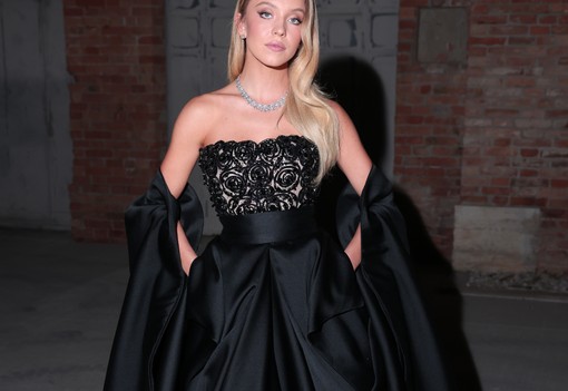 Palvin Barbara lélegzetelállító ruhában hódított Giorgio Armani bemutatóján