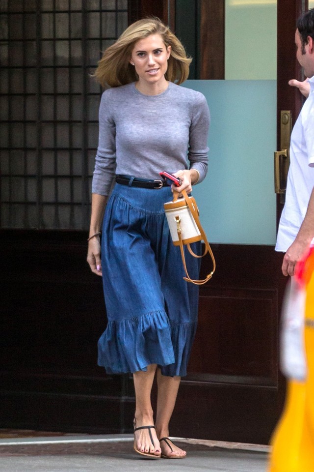 Allison Williams farmerszoknya