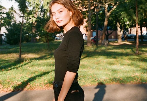 Ez a csodaszép nő volt Dylan Sprouse nagy szerelme Palvin Barbara előtt: Dayna Frazer maga is modell, ráadásul nem is akármilyen gyönyörű 