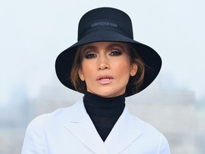Kínos pillanatokat élt át Jennifer Lopez: a biztonságiak tessékelték ki egy üzletből az énekesnőt