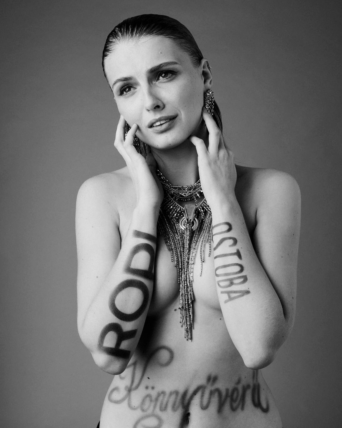 Csordás Cintia a Next Top Model Hungary egyik versenyzője Stylist: Kiss Márk