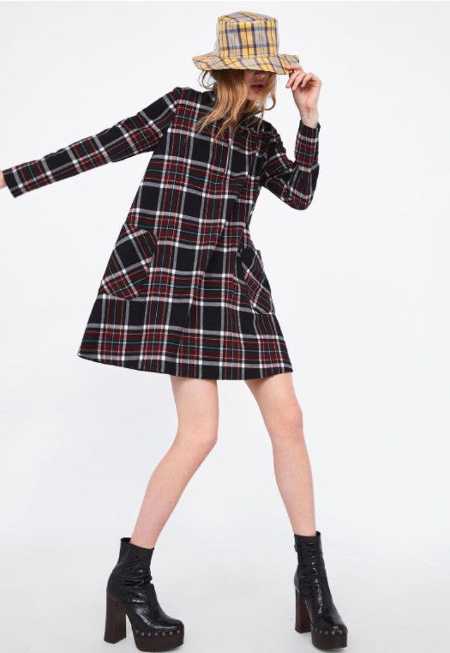 Rátétes zsebes A-vonalú ruha ZARA 9995 Ft