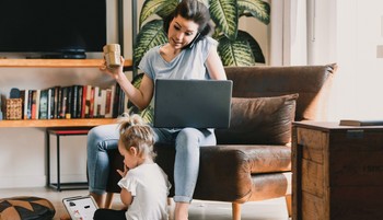 Karriert építenél, közben vágysz az anyaságra is, és félsz, hogy ez túl sok? Nem vagy egyedül 