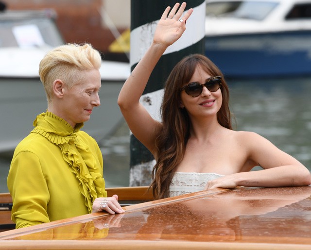 Dakota Johnson és Tilda Swinton