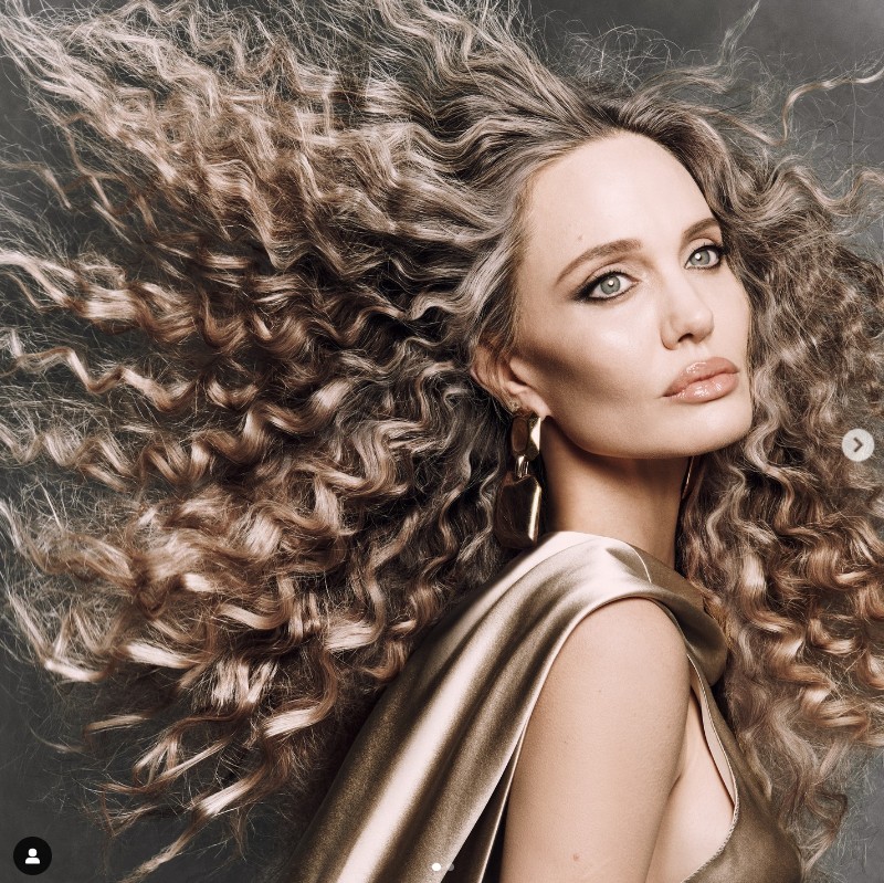 A gyönyörű színésznőt az új frizurájával alig ismertük fel