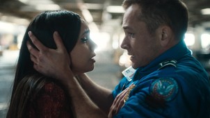 Rekordokat döntöget a Kézipoggyász, amit a Die Hard modern utódjaként emlegetnek