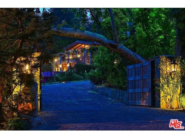 Jennifer Lopez új álomotthonától leesik az állad