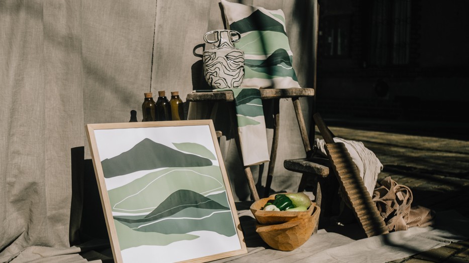 A Printa a környezettudatos design úttörőjének számít Magyarországon. Majoros Zita tervező alapvető tervezési módjának számít a régi dolgok újragondolása