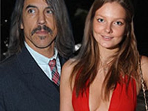 Itt az új álompár: Anthony Kiedis és Mihalik Enikő