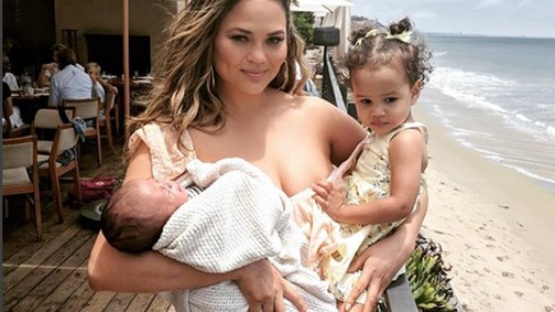 Chrissy Teigen álomnyaralásán akarunk lenni MOST!