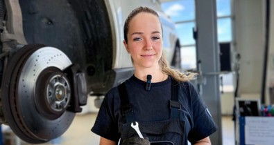 Nagy Valentina autószerelő: „Sokaknak még mindig furcsa, ha egy nőt férfias szakmában látnak”