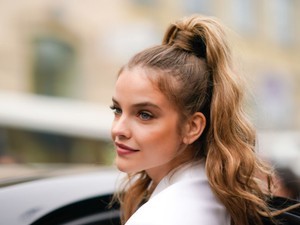 Palvin Barbara sógora nagyon intim képeket osztott meg: Cole Sprouse szerelmesebb, mint valaha