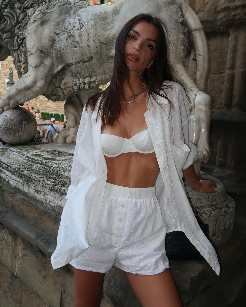 Az elsőszámú legkényelmesebb trend a sztárok körében 2022-ben a pizsama