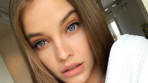 Palvin Barbi a Hungaroringen meglepő helyen bukkant fel!