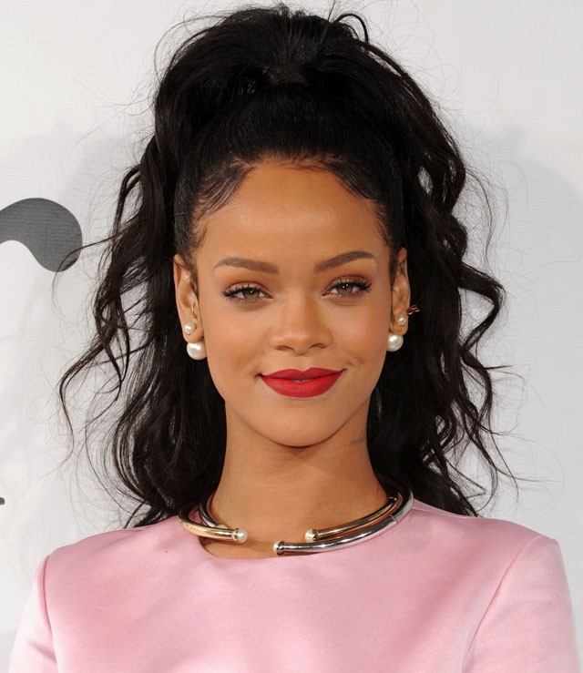 Ez a blogger úgy néz ki, mint Rihanna, de egyáltalán nem örül neki!