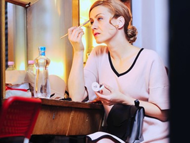 Először leshetsz be a színésznő öltözőjébe