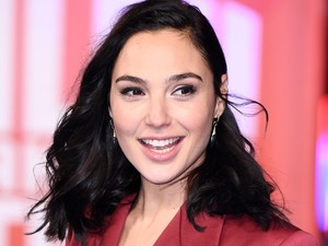 Gal Gadot már megint annyira jól néz ki