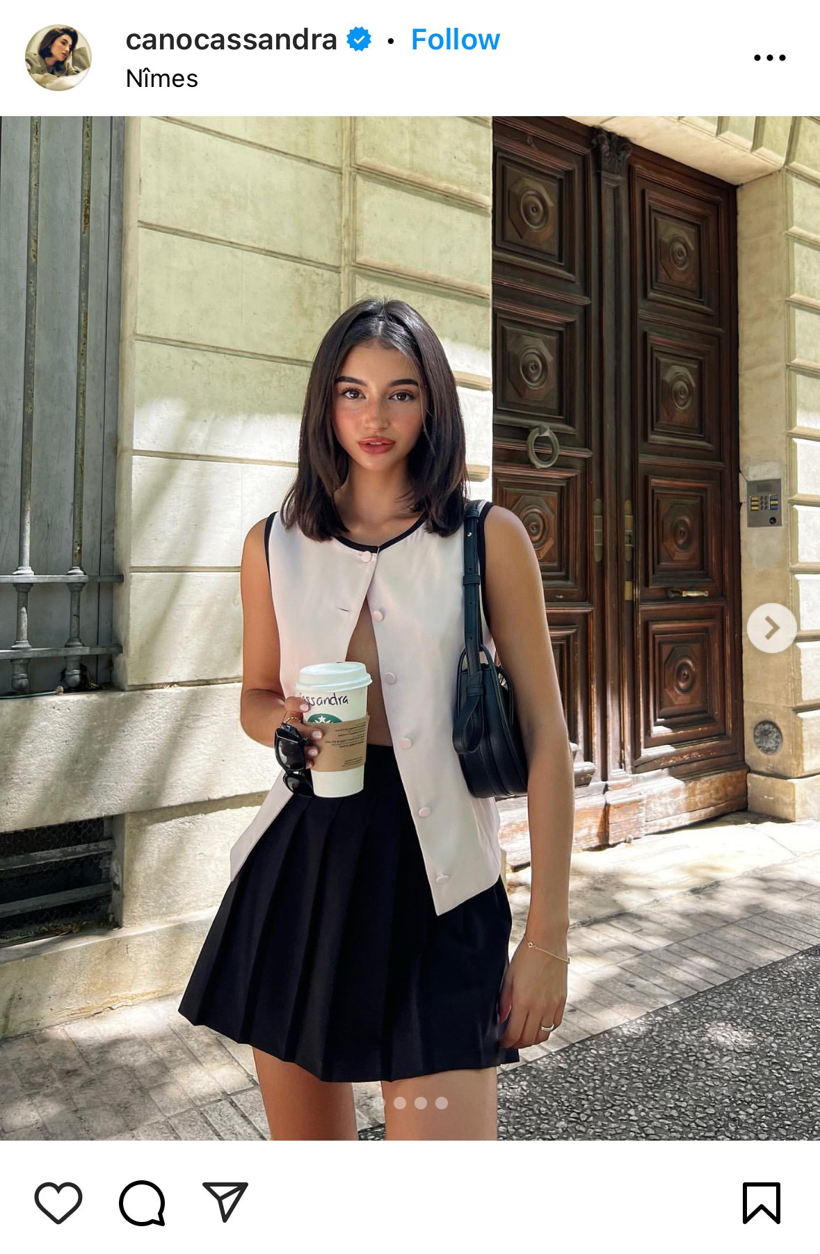 „Lány a szomszédból” stílusú Charlotte hajvágás