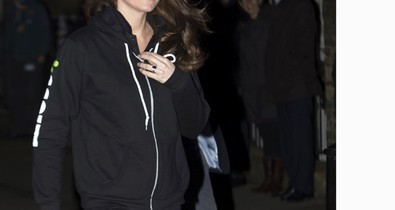 Összedőlt a világ! Kate Middleton pulóverben!