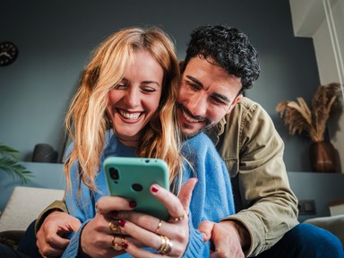 Titokban elolvasod a párod privát üzeneteit? A pszichológus szerint ezt árulja el rólad ez a szokás