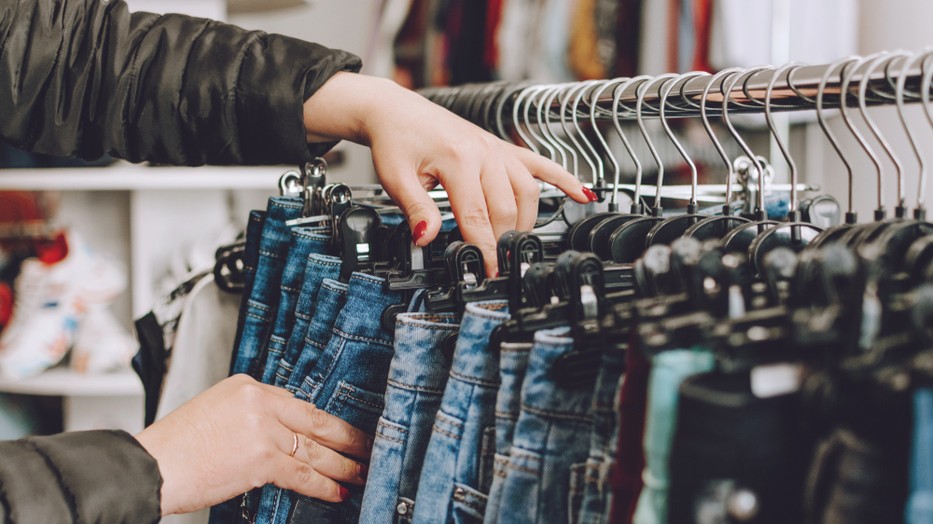 Túltermelés, túlfogyasztás és a divatipar válasza a problémára