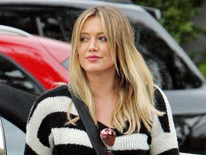 Hilary Duff új frizuráját látnod kell, mert tökéletes