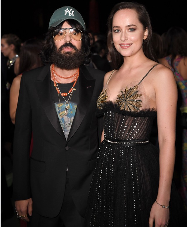 Dakota Johnson és Alessandro Michele