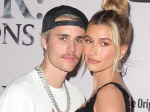 Indítsd Justin Bieber pucér felsőtestével a napot