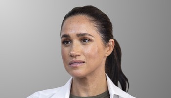 Meghan Markle kínos pillanatokat élt át a vörös szőnyegen, nemes egyszerűséggel levegőnek nézték