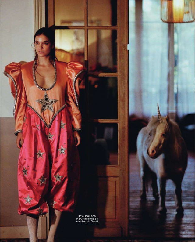 Palvin Barbi a spanyol Glamour divatanyagában