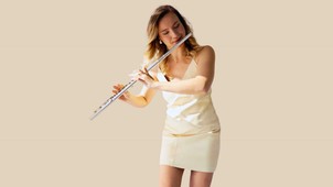 „A szereplés intim szituáció, olyan mint, amikor egy pszichológusnál magunkról beszélünk, csak itt sokan hallgatnak közben” - interjú Ács Dominika fuvolaművésszel