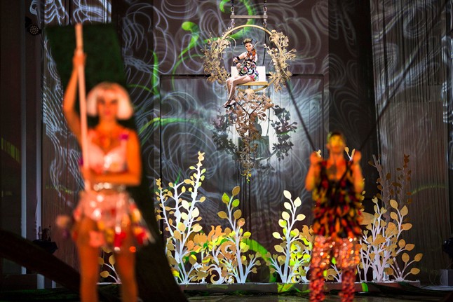 A női szépség és az érzékiség ünnepe a vörös szőnyegen