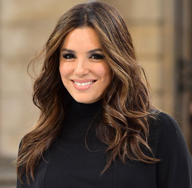 Eva Longoria megmutatta, mi lesz az idei legmenőbb ´nem tudom, mit vegyek neki´ karácsonyi ajándék