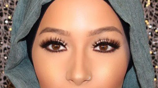 A CoverGirl megint nagyot üt: Itt van az első muszlim szépségnagykövet