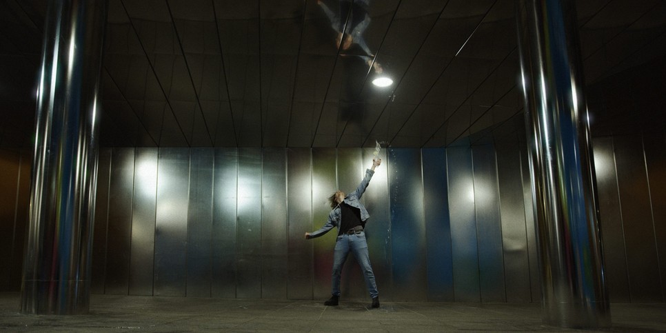 Blahalousiana zenekar tagjainak megvoltak a maguk harcai egymással, de nem adták fel, és most tizedik születésnapot ünnepelhetnek